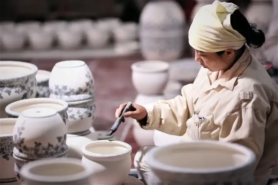 Bảo tồn gốm cổ Việt Nam